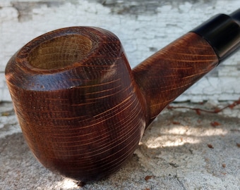 Lovely Hand-Carved Tobacco Pipe