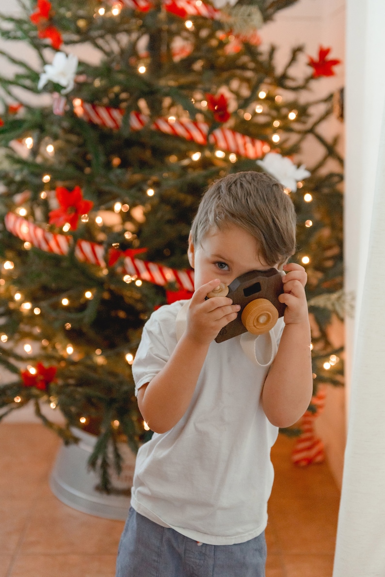 Personalized Children/'s Wooden hardwood toy camera Maple Photographer Gift