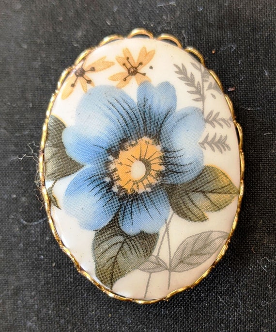 Vintage Elegant Porcelain Blue Flower Pin Cameo B… - image 2