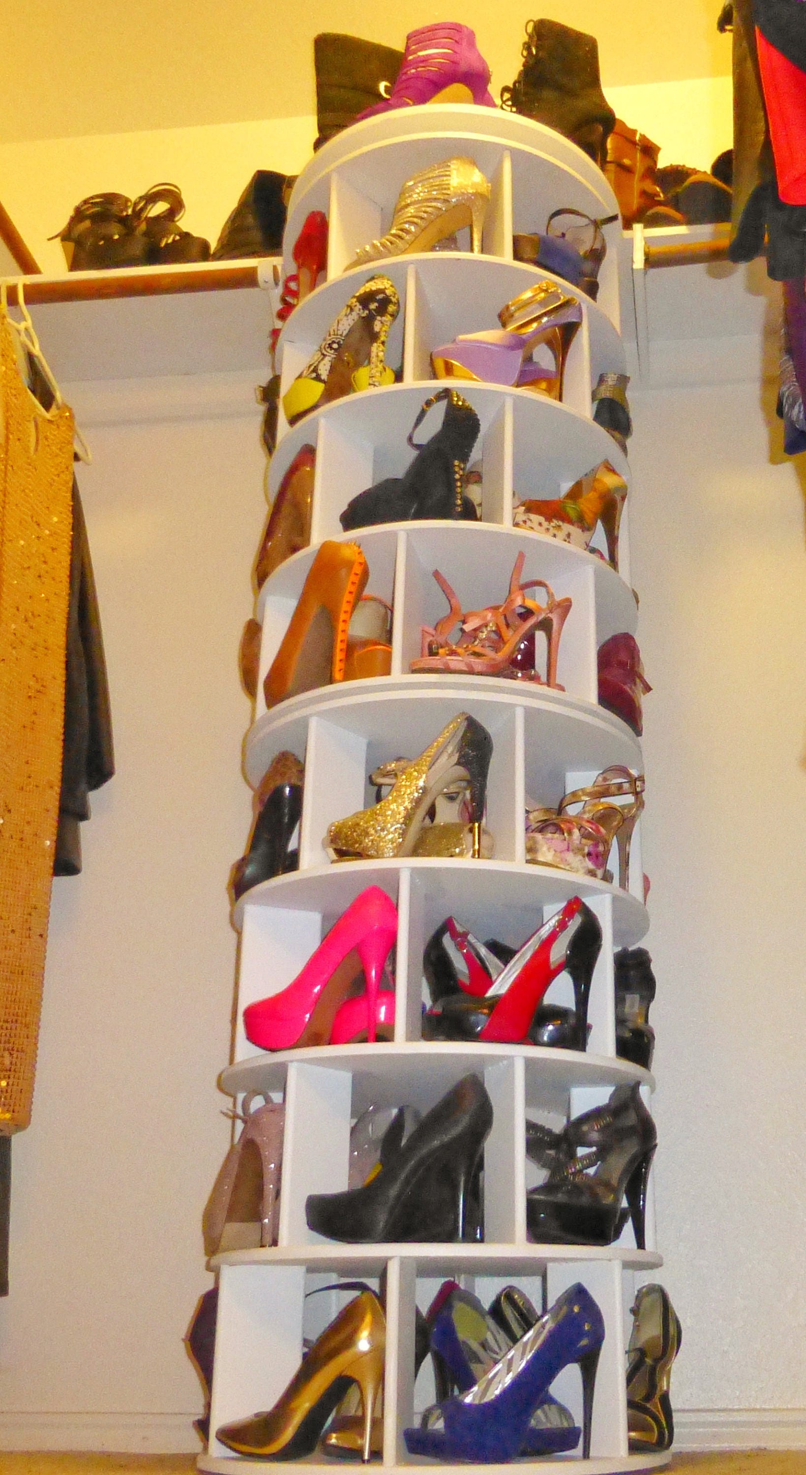 This Top-Rated Spinning Shoe Rack Is Giving Us Clueless Vibes