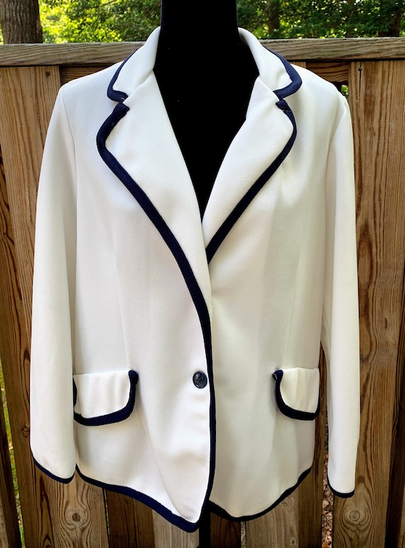 1970s Montgomery Ward White Pant Suit with Skirt