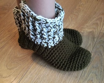 Crochet slippers with non slip double soles/womens slippers/slipper boots/crochet womens slippers handmade/house shoes/crochet wool slippers