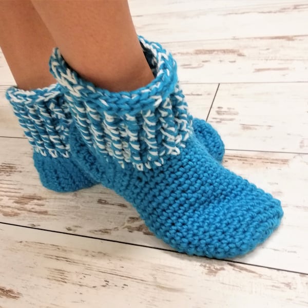 Crochet women slippers with non slip soles/boots/turquoise/knit womens slippers handmade/house shoes/crochet wool slippers/knitted