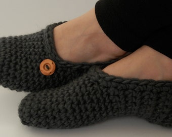 Crochet slippers with non slip double soles/womens slippers/slipper boots/crochet womens slippers handmade/house shoes/crochet wool slippers
