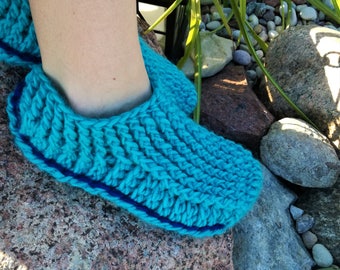 Crochet slippers with non slip double soles/womens slippers/womes boots/crochet womens slippers handmade/house shoes/crochet wool slippers