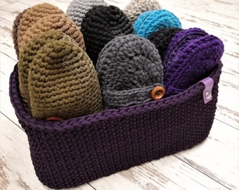 Slippers set of 10 pairs+gift basket / gästehausschuhe / wool slippers/crochet slippers /family slippers/ housewarming gift / christmas gift