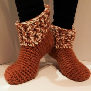 Crochet slipper boots/womens slippers/womens slipper boots/slipper boots/crochet womens slippers handmade/house shoes/crochet wool slippers