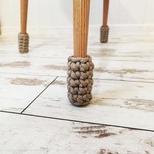 Gehäkelte Stuhlbeinsocken / Bodenschoner / Bodenschoner / Stuhlauflage / 4er Set / Tischbeinsocken / Stuhlsocken