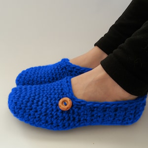 Crochet slippers with non slip double soles/womens slippers/slipper boots/crochet womens slippers handmade/house shoes/crochet wool slippers