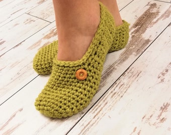Crochet slippers with non slip double soles/womens slippers/slipper boots/crochet womens slippers handmade/house shoes/crochet wool slippers