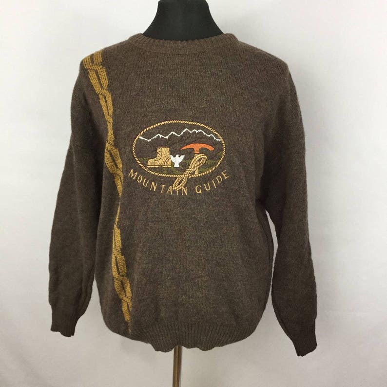 Vintage Men/'s Sweater L Large Sears Mountain Guide Embroidered Crew Neck Brown Gold Chain R6