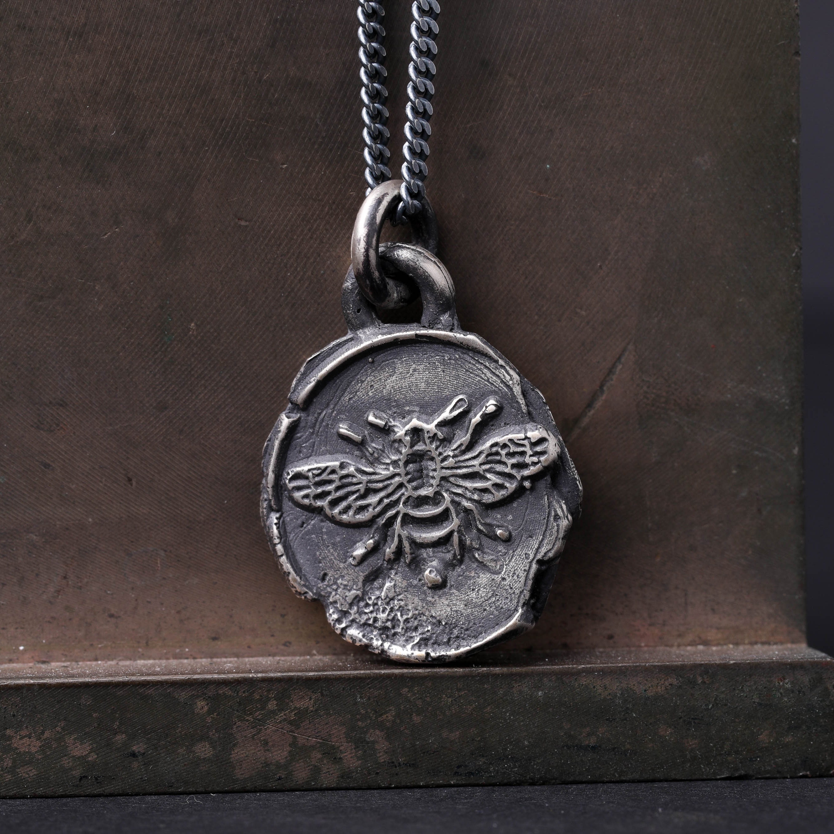 Bee sale necklace men