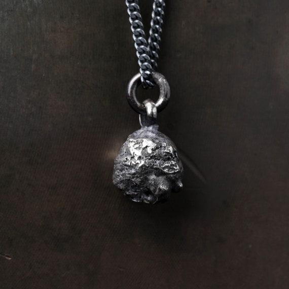 STUNNING CAMPO DEL CIELO IRON METEORITE NECKLACE ON SOLID SILVER CHAIN