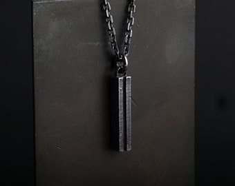 Collar para hombre con colgante de barra y rayas en plata de ley oxidada
