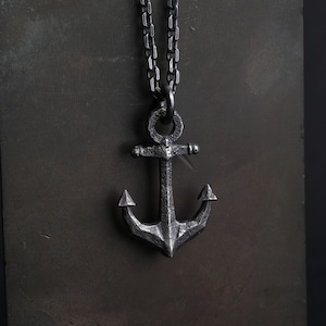 Halsketting heren medium ankerschip hanger in geoxideerd sterlingzilver