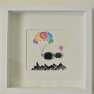 Steinbild im Glasrahmen, Handgemaltes Unikat, personalisierbar,  Fliegende Elefanten mit Luftballons, 25x25x2,5