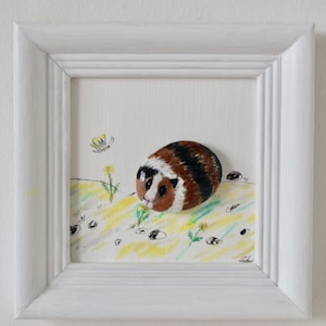 Personalisierbar,Steinbild mit Ölfarbe gemalt,Geburtstag,Unikat,braunschwarze Meerschweinchen futtert Löwenzahn,Handarbeit
