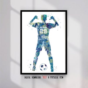 Voetballer met bal Gepersonaliseerde aangepaste naam en nummer sportposter aquarel Europese voetballer cadeau afdrukbare muurkunst