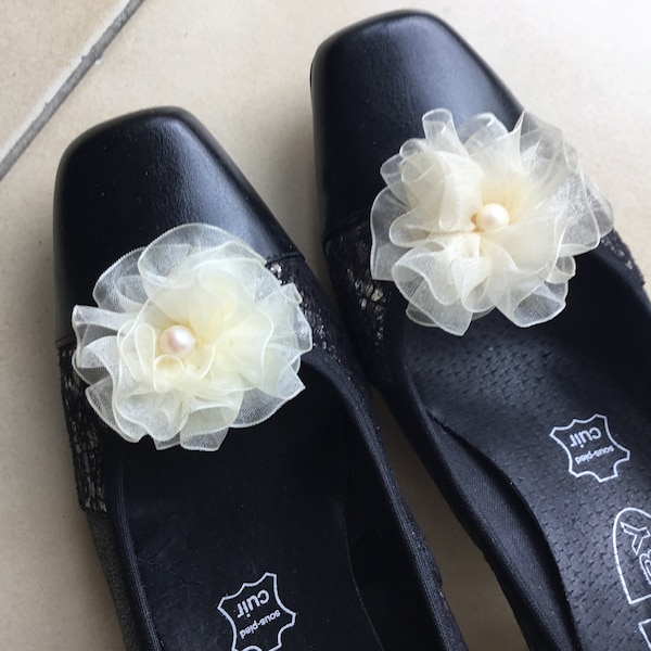 Clips  pour chaussures en organza/ pinces pour chaussures/mariage /cérémonie. Fait main