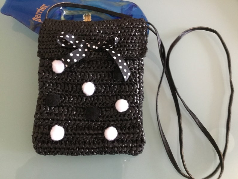 Upcycling Black-card multi-card holder with white peas Single bag pockethooked and hand-crafted