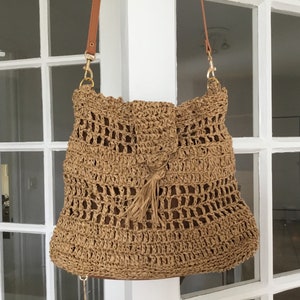 Raffia tas met verstelbare schouderband, handgehaakte boho handtas/tas