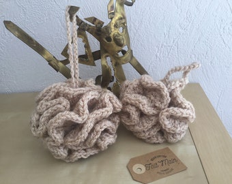 Beige shower flowers for adults/children/sustainable hand-crocheted eco-friendly sponges.