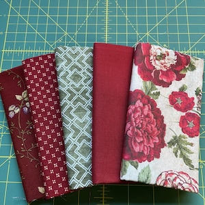 Quilting Fat Quarter Bundle, Fall colors in shades of red, burgundy, green, beige & brown. 5 Fat Quarters, Gift for Quilter, Ready to Ship!