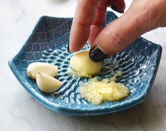 The Grate Plate Handmade Ceramic Grater (Includes Garlic Peeler & Brus –  The Grate Plate, Inc.