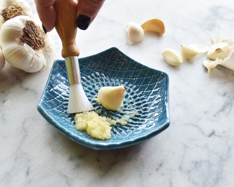 The Grate Plate Ceramic Grater 3 Piece set: Ceramic Grating Plate, Silicone Garlic Peeler and Wooden Handle Gathering Brush image 4