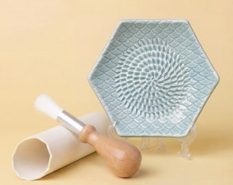 Ceramic Garlic Grater Plate, with Peeler & Brush, Ginger Grater, Kitchen Gift - Turquoise