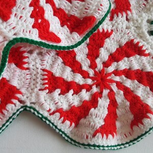 Peppermint Swirl Throw