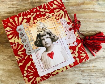Handmade junk journal. Gratitude journal. Self gifts, girl, queen of hearts. Hardcover. 365 pages. Woman magician, Grimoire, dream journal