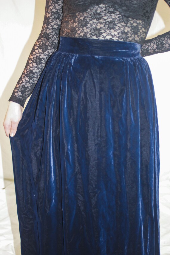 Vintage maxi velvet skirt Victorian style rayon v… - image 5