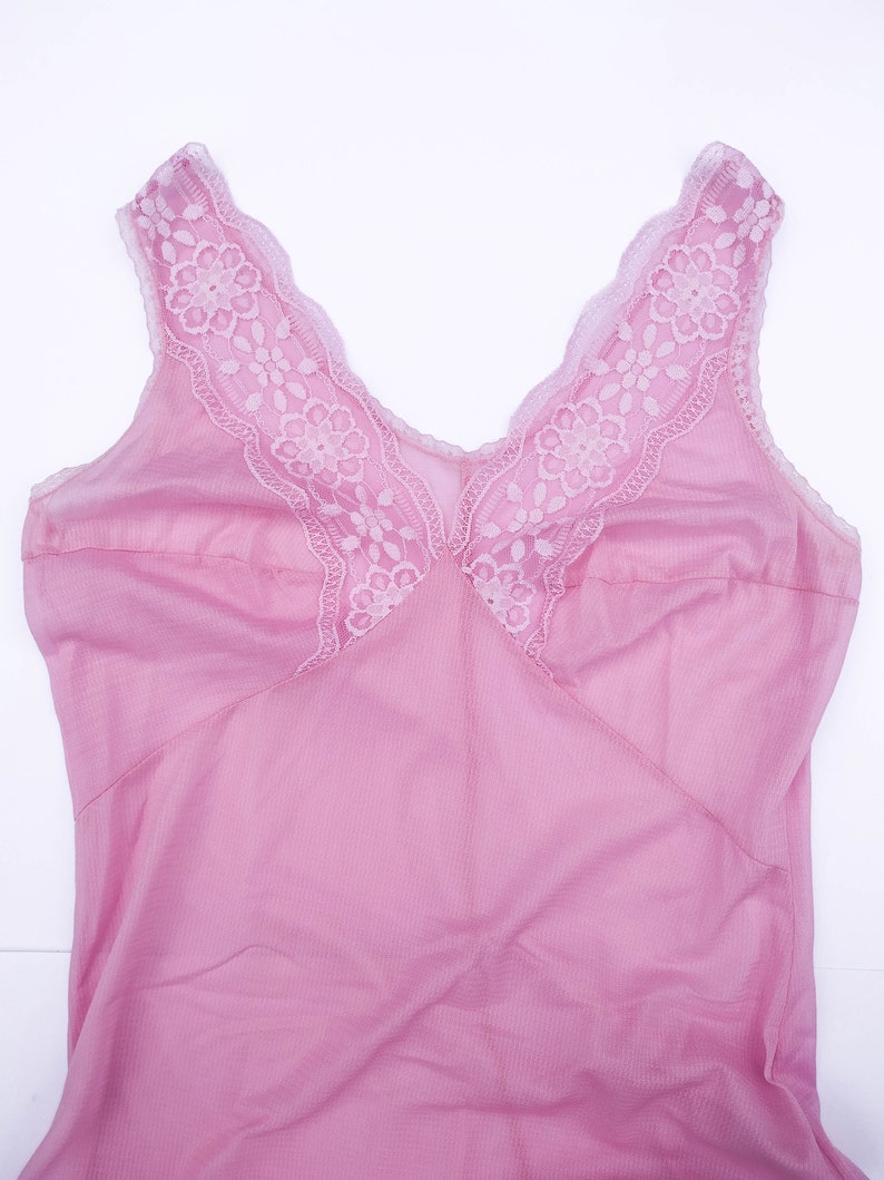 Vintage Baby Pink Lace Nightgown Peignoir Pink Negligee Nylon Night Robe Night Dress Vintage Romantic Sheer Lace Nightgown Cover Up