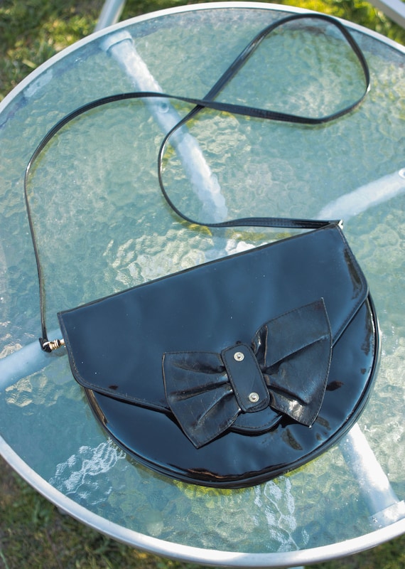 80s Vintage Black Patent Bag Small Shoulder Bag With a Bow in