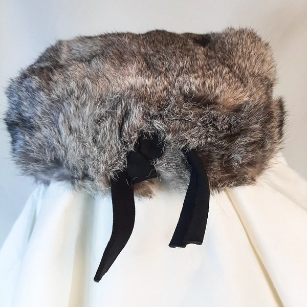 Vintage fur hat in melange gray (rabbit fur, old piece), elegant lady hat