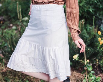 Vintage white cotton petticoat ruffle underskirt eyelet lace size S