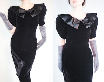 80s black velvet Wednesday dress puff sleeve big collar French glam viscose velour witchy dress square neck size S Michelle Monet