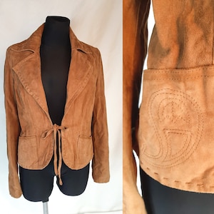 veste en cuir suédé vintage marron caramel à nouer sur le devant - style sud-ouest
