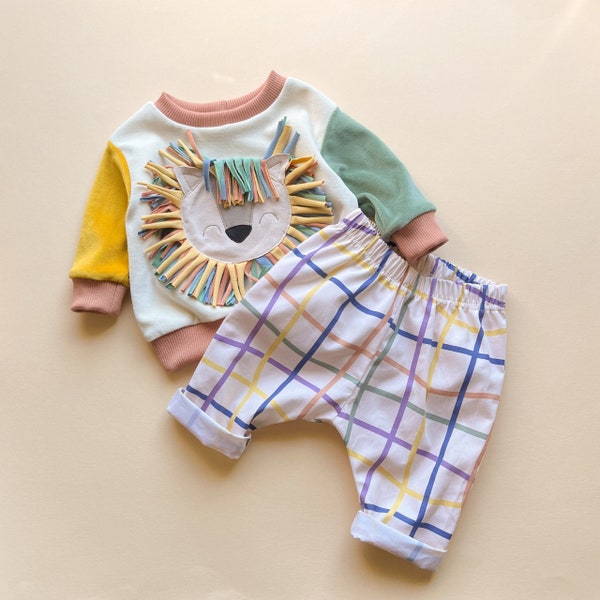 Oversize Baby Set Kleinkind Cozy Sweater Baby Hose unisex bio Baumwolle gift Rainbow Lion Bunt