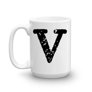 Taza con inicial, letra V, taza de cerámica de 15 oz, taza de regalo para sobrino, taza para diestros o zurdos, regalo para hombre, taza de oficina, regalo de inauguración de la casa