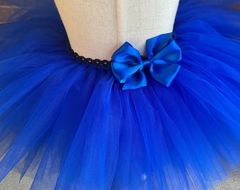 Falda de tul azul rey con lazo de satén: hecha a mano para niñas, ideal para cumpleaños, sesiones de fotos y disfraces.