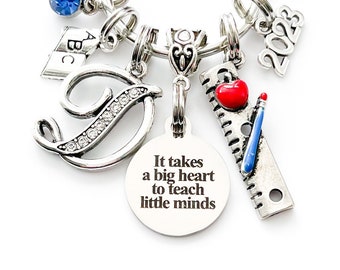 TEACHER Gifts Personalized,2023 Teacher Gifts, Teacher Heart Keychain, Teacher Appreciation Gift, It Takes A Big Heart To Teach Little Minds