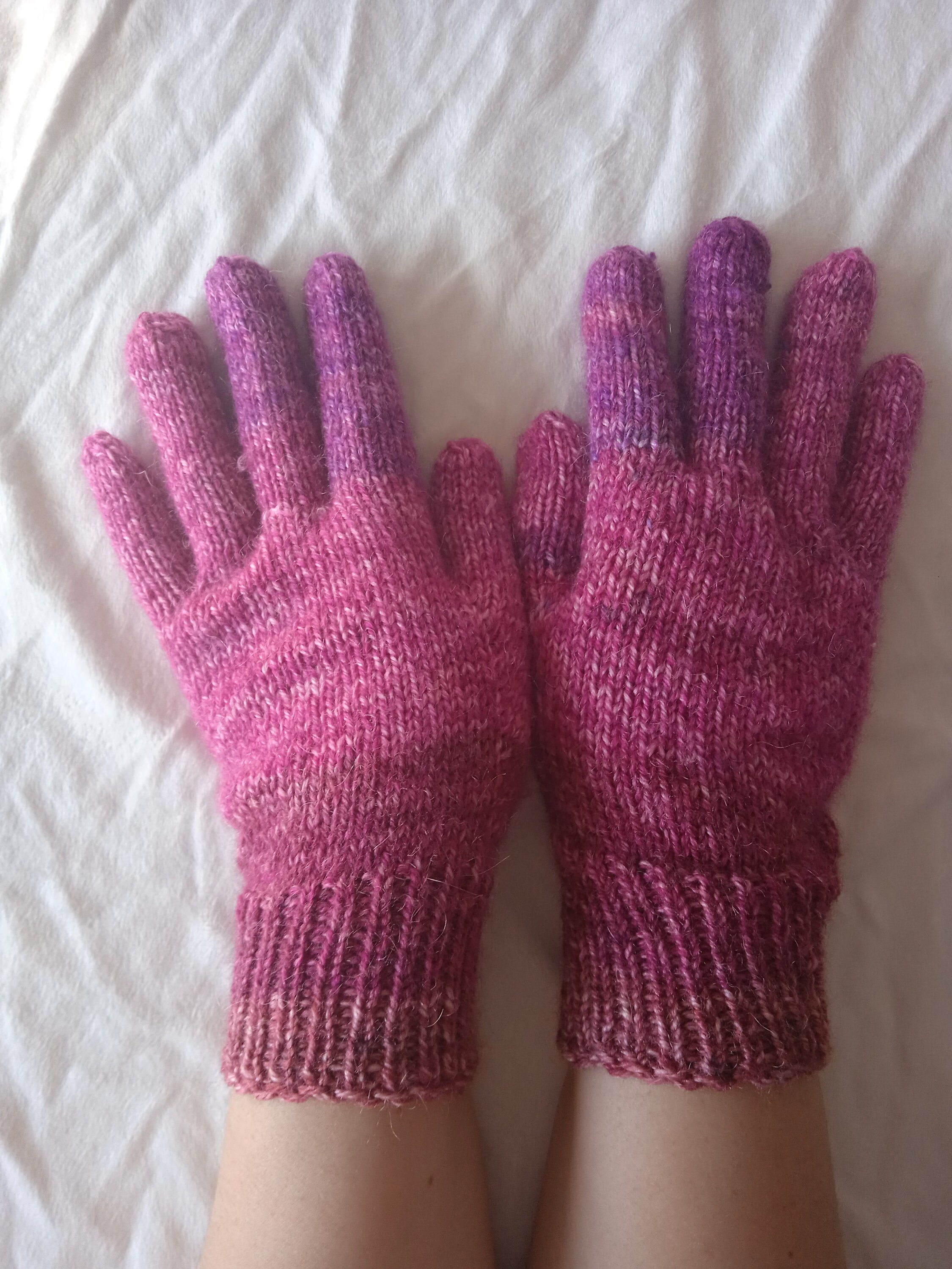 100% Alpaca Wool Knitted Finger Gloves,  Women's Knitted Wrist  Warmers ,Hand Warmers ,Luxury Knitted Finger Gloves