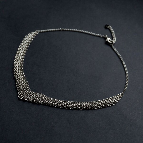 Minimalist metal choker collar - Thin monochrome short necklace for women - Delicate choker chain maille - Unique silver tone choker