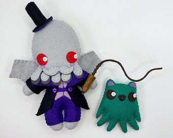 Ringleader Cthulhu felt art doll, circus Cthulhu plush, goth room decor, creepy cute gift