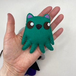 Ringleader Cthulhu Felt Art Doll, Circus Cthulhu Plush, Goth Room Decor ...