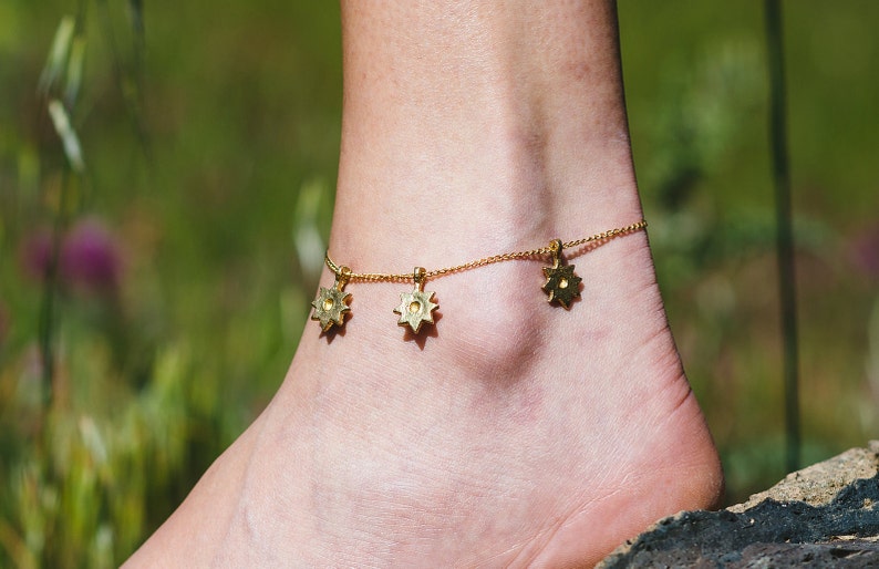 Minimalist jewelry Gold Anklet Brass Charms Anklet Beach Ankle bracelet Brass Anklet Gold Bracelet Layered Anklet Star Charm Anklet