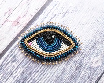 Green /& Gold Labradorite Bead Embroidered Brooch Eye Shaped Pin