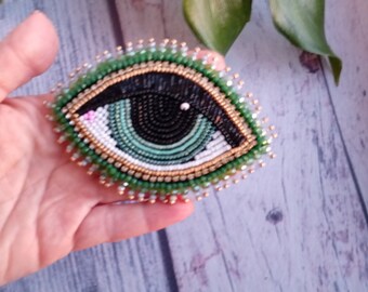 Green /& Gold Labradorite Bead Embroidered Brooch Eye Shaped Pin